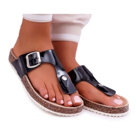SEA Kvinders hjemmesko Flip-flops på sortlakeret sort palet