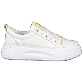 SHELOVET Sneakers på The Nice Girl Platform hvid