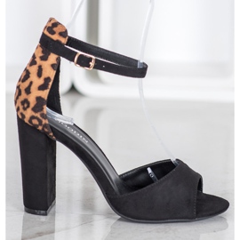 Goodin Sandaler i ruskind i leopardprint sort