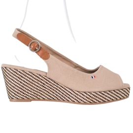 SHELOVET Klassiske kile sandaler beige