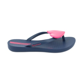 Pigeres marineblå flip -flops med et lyserødt hjerte af Ipanema