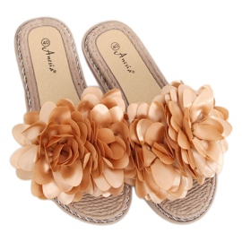 Kvinders beige tøfler N-73 Beige