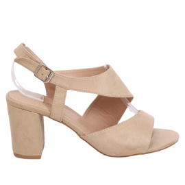 Sandaler på stolpen 2800 Beige