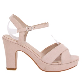 Sandaler på en beige stolpe NS033P Beige
