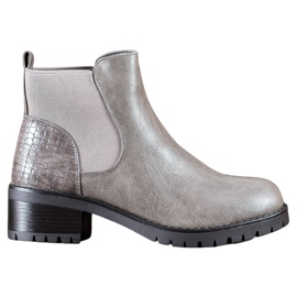 J. Star Slip-on støvler på en stolpe grå