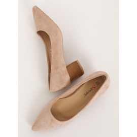 Pumper på en træhæl beige CL75P Beige Ii Genre brun