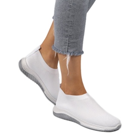 Hvide sports-slip-on sko KK-211