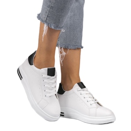 Hvide sneakers på kilesneakers 1061 sort