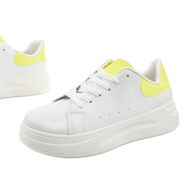 Hvide skinnende sneakers LLQ204-10 gul