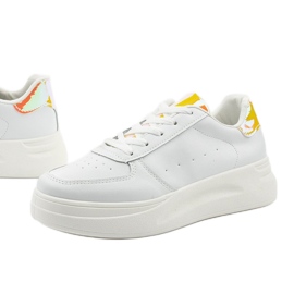 Hvide skinnende sneakers LLQ205-17 gylden