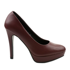 Maroon matte pumps på en Density -hæl rød