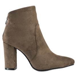 Ideal Shoes Klassiske støvler på en stolpe brun khaki