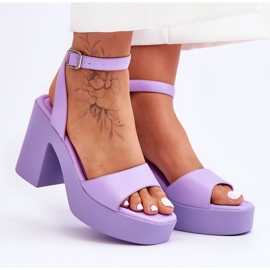 Moderigtige lilla Karmine massive højhælede sandaler violet 6