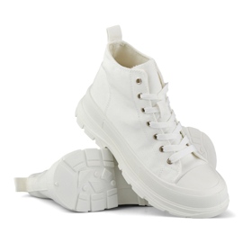 Hvide sneakers over anklen 1