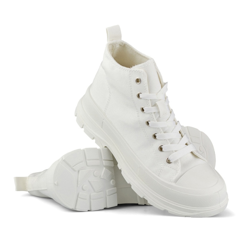 Hvide sneakers over anklen 1
