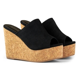 Sorte flip flops på en propkile 1