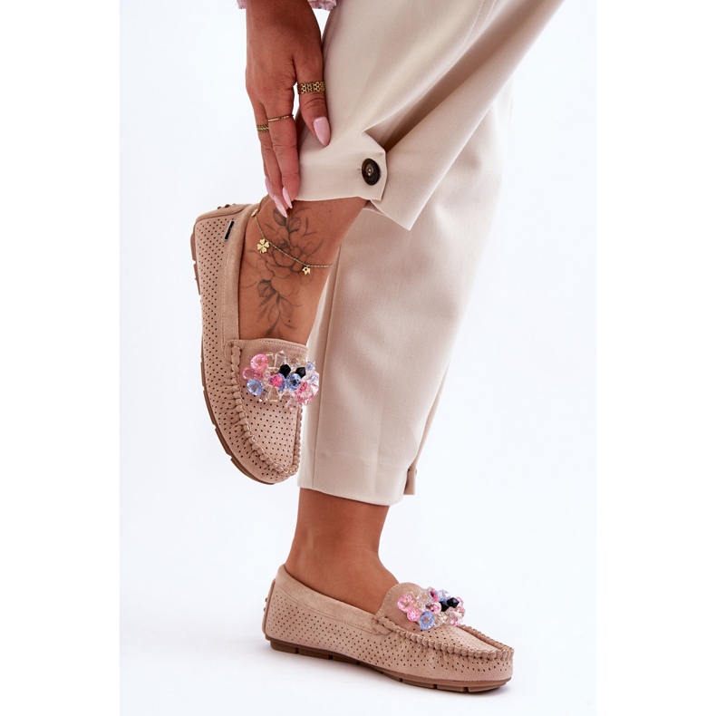 PM1 Trendy suede loafers med beige Delima-pynt 1