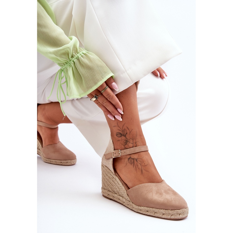 PG1 Suede Wedge Sandaler Beige Selfoss 2