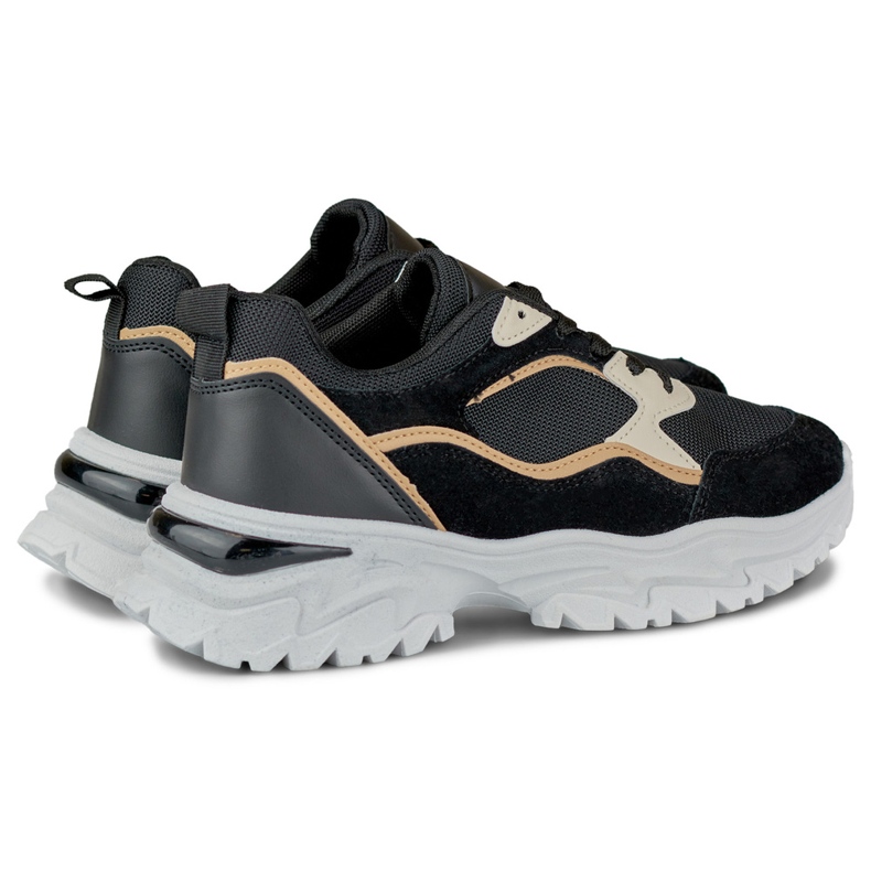 Sorte damesneakers på hvid sål 1
