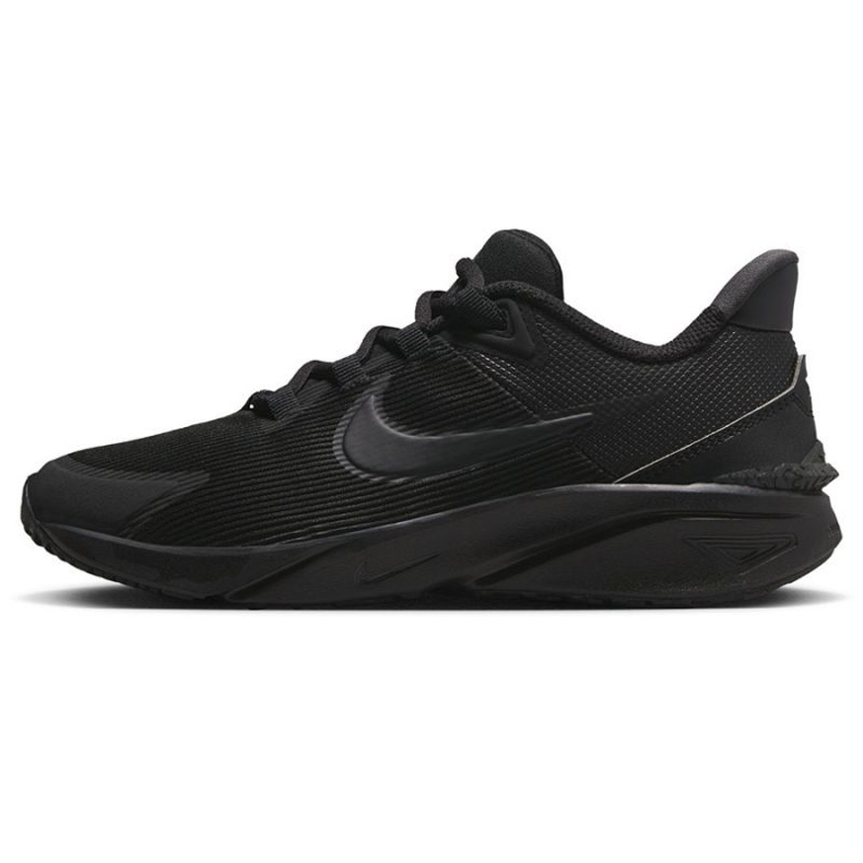 Nike Star Runner 4 DX7615 002 løbesko sort 1