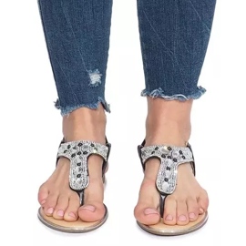 Sorte flade sandaler med Larissa diamanter 1