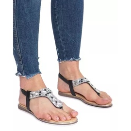 Sorte flade sandaler med Larissa diamanter 2