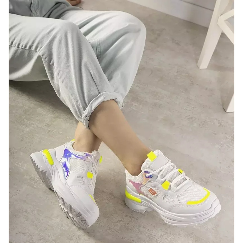 Hvide sneakers med holografiske skær Going 2