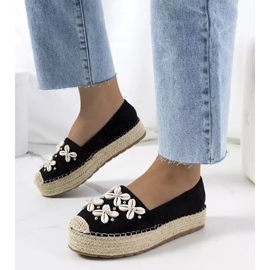 Sorte espadriller på Paffen-platformen 1