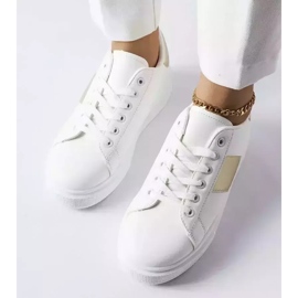 Hvide sneakers med guldstribe fra Aurélie 2