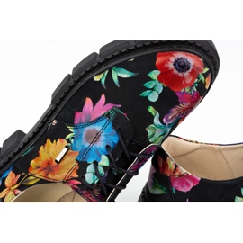 ARS Dame lædersko på en tyk sål med blomster 1163 sort 1