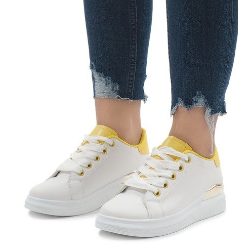 Hvide sneakers på 353 platformen 1