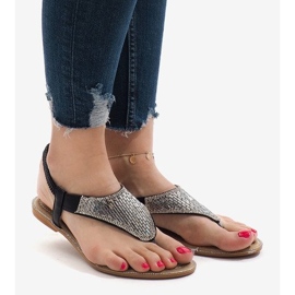 Sorte sandaler dekoreret med B-935 2