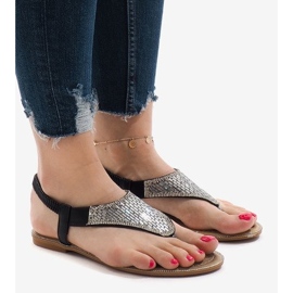 Sorte sandaler dekoreret med B-935 1