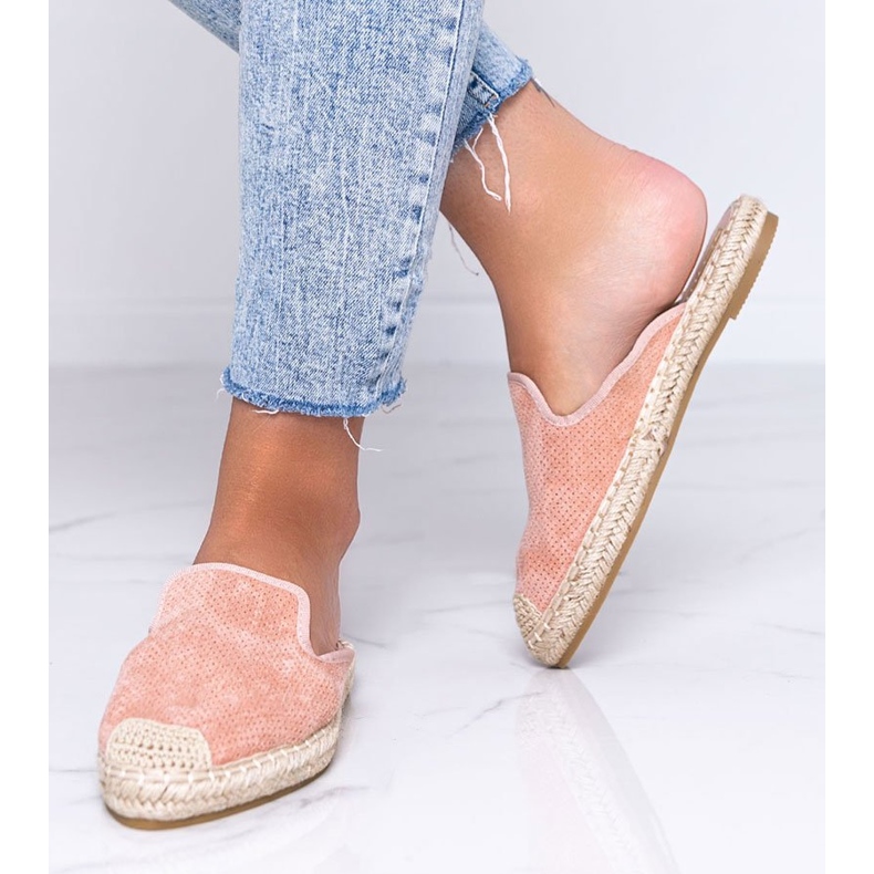 Lyserøde flip-flops med en lukket front af Kinshasa 1