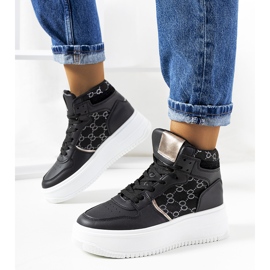 Sorte sneakers på Dennis platform 1