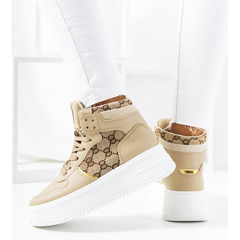 Beige sneakers på Dennis platform 1