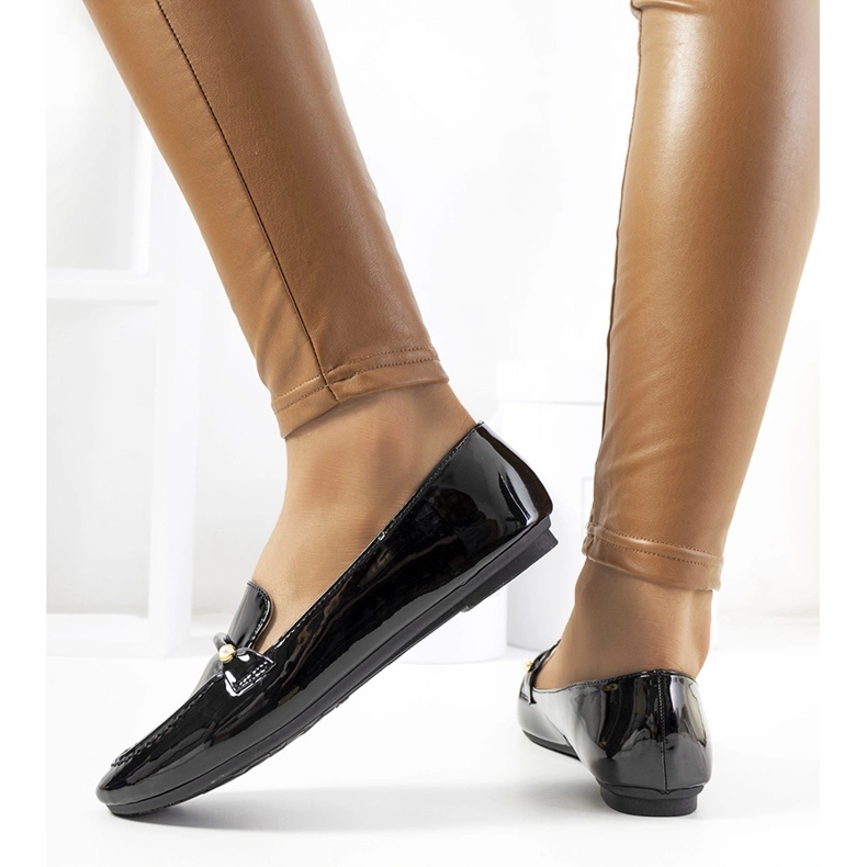 Black Poppy Patent Loafer sort 2