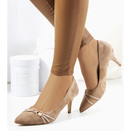 Beige pumps på Lamond hæl 1