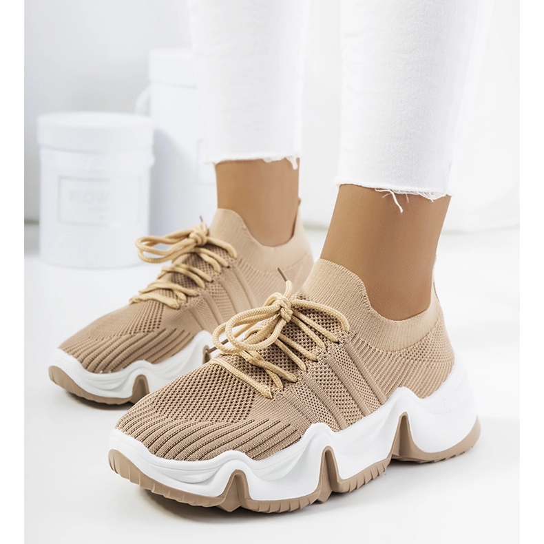 Beige sportssneakers fra Thornber 1