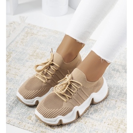 Beige sportssneakers fra Thornber 2