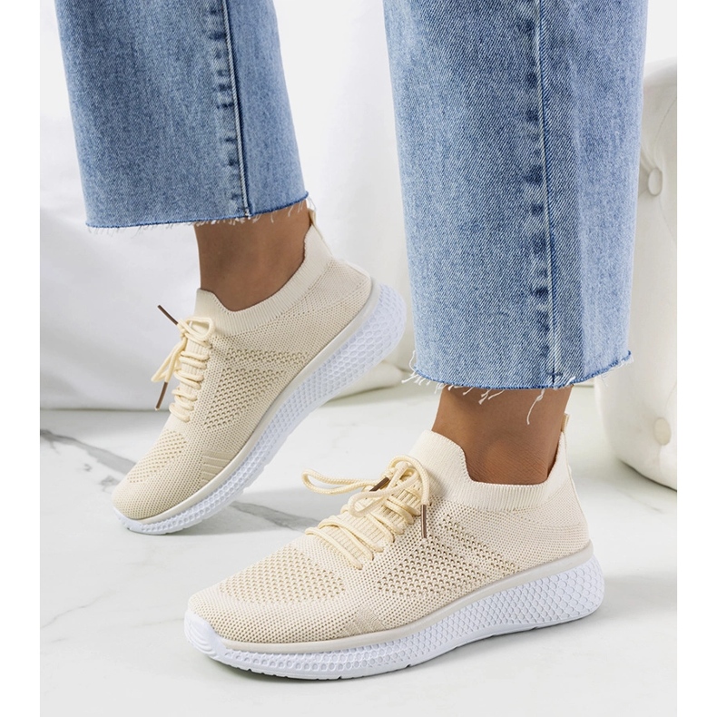 Michaels beige sportssneakers 1