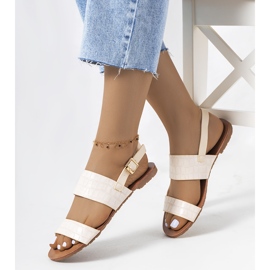 Beige damesandaler fra Chinn 1