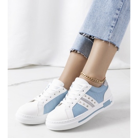 Blå sneakers med Luus nitter hvid 1