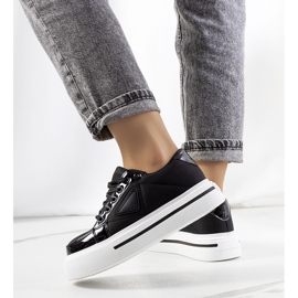 Sorte sneakers med en tyk Scrabster-sål 2