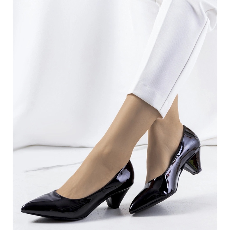 Sort Holbeck pumps 1