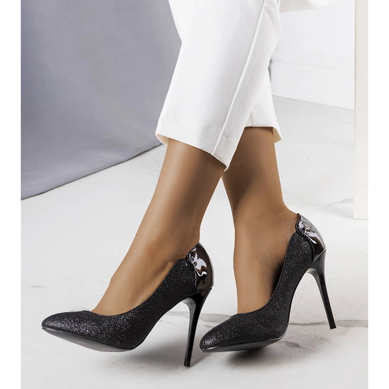 Sorte glitter pumps fra Naina 1