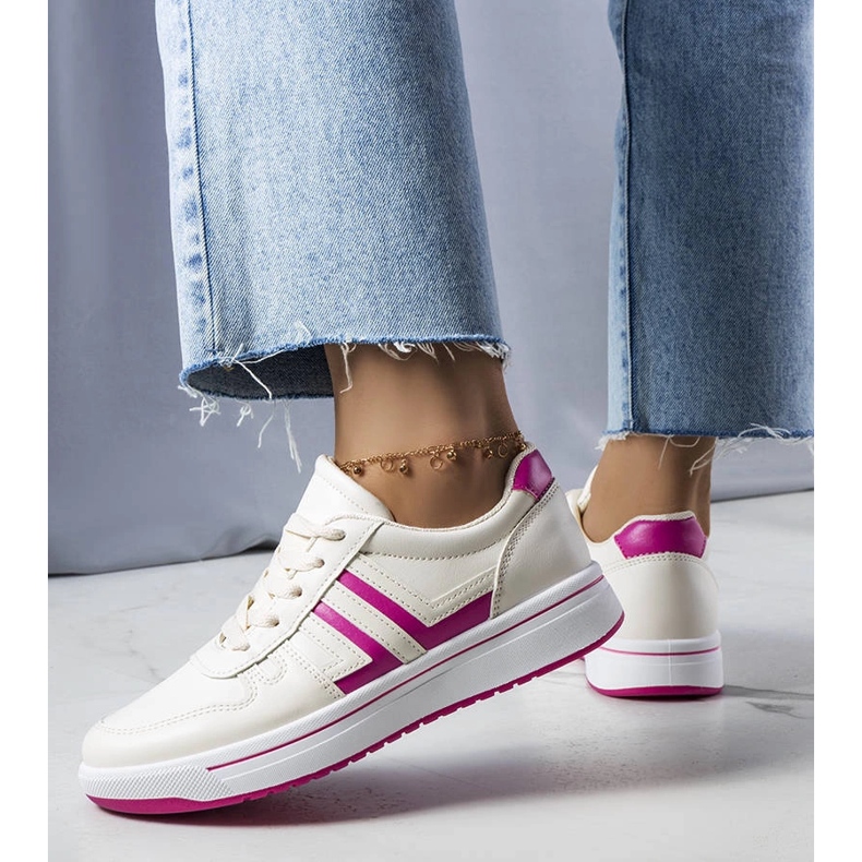 Creme sneakers med lyserøde indlæg fra Olympia beige 1