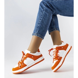 Orange sneakers med kombinerede materialer fra Hila hvid 1