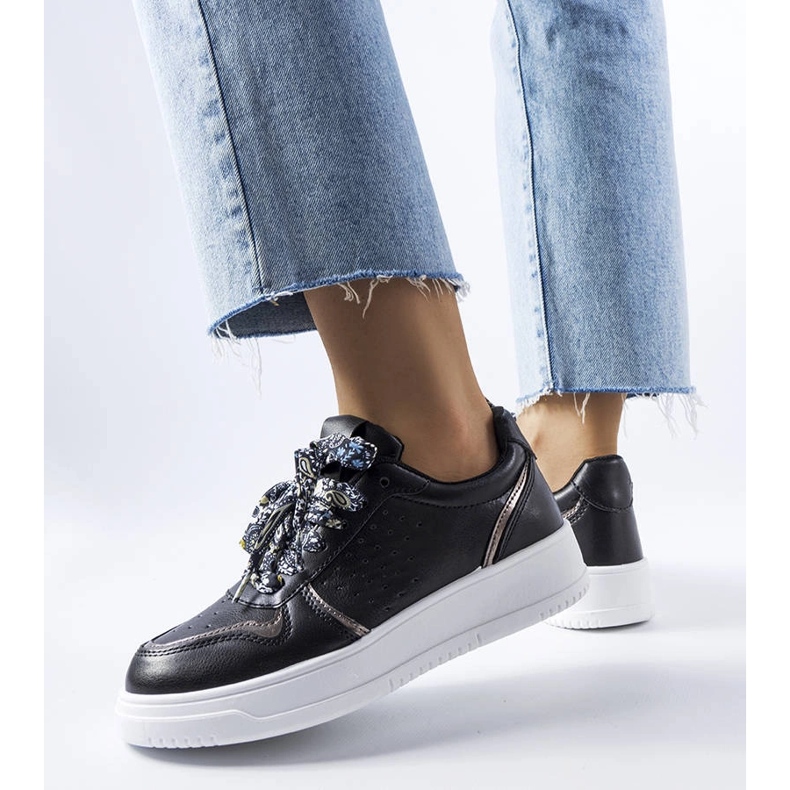 Sorte sneakers 85-872 1