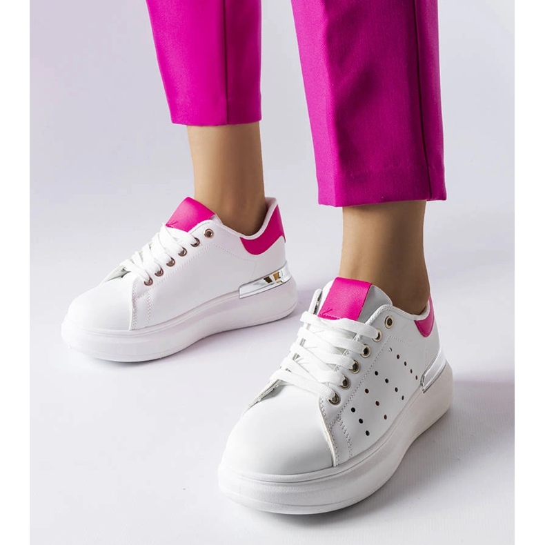 Hvide sneakers med farvet Chalut-perforering 1